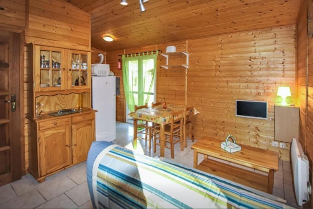 Le Clos Chanteric Accueille Jusqua 5 Personnes Chalet